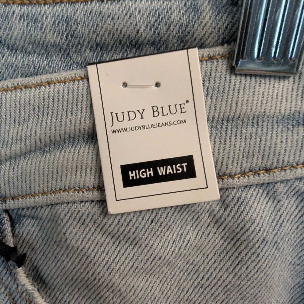 NWT, Judy Blue Distressed Hem High Rise Denim Shorts - Picture 9 of 10